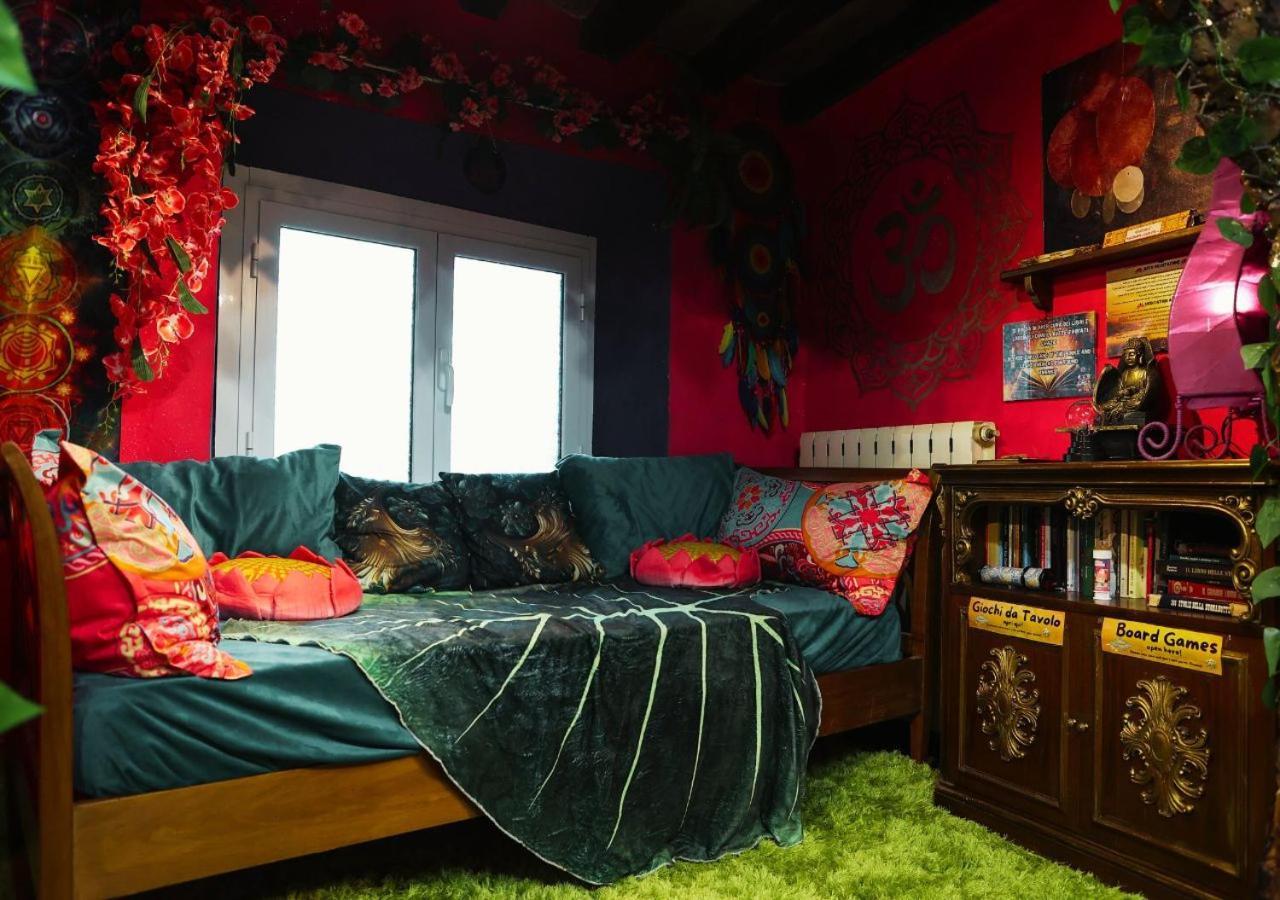 La Casa Di Strega Euphoria - Casa Vacanza Tra Arte E Magia Viterbo Ngoại thất bức ảnh